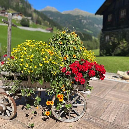 Hotel Garni Grünmoos Sankt Jakob in Defereggen Exterior foto
