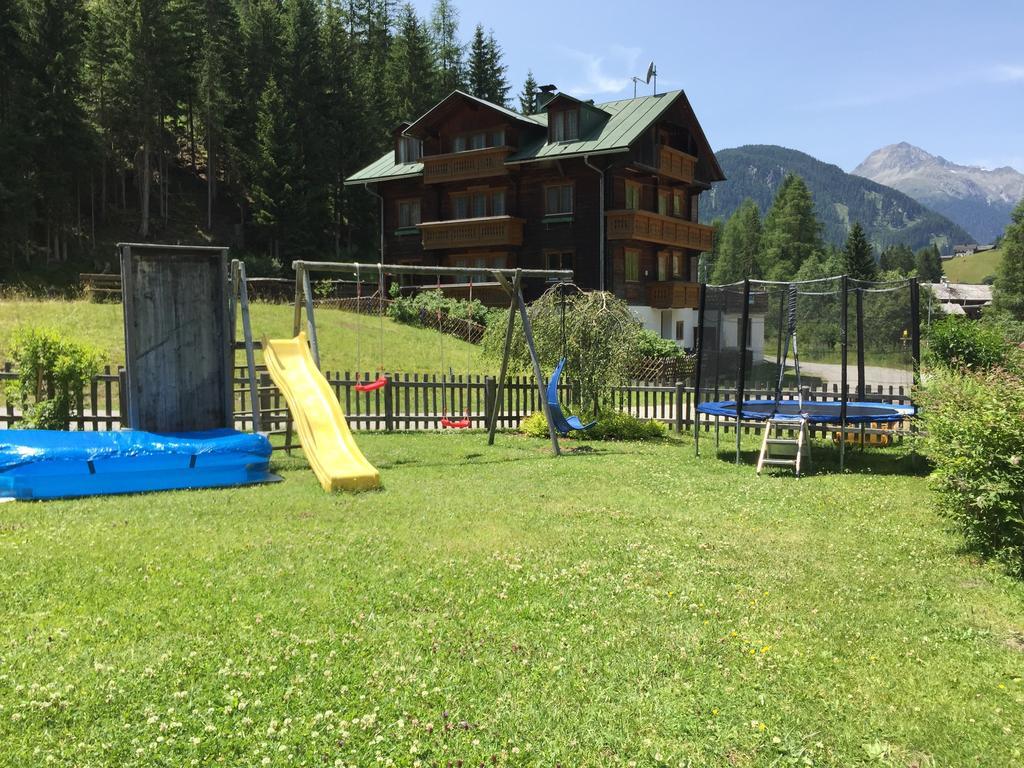 Hotel Garni Grünmoos Sankt Jakob in Defereggen Exterior foto