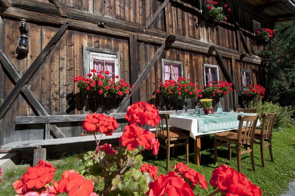Hotel Garni Grünmoos Sankt Jakob in Defereggen Exterior foto