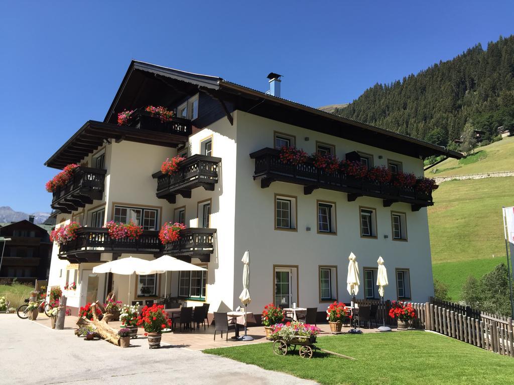 Hotel Garni Grünmoos Sankt Jakob in Defereggen Exterior foto